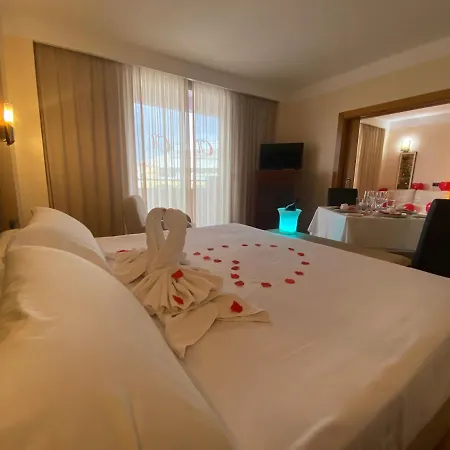 Montera Plaza Hotel Los Barrios