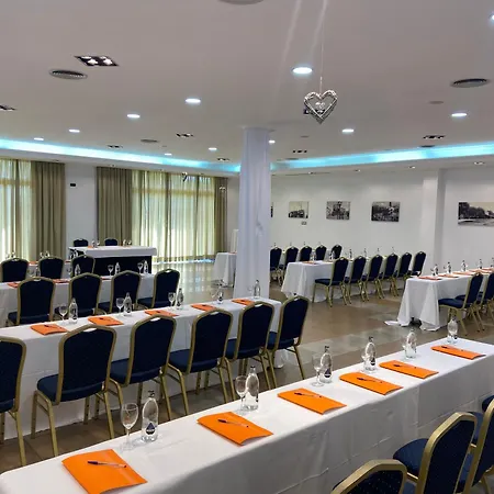Hotel Montera Plaza 4*