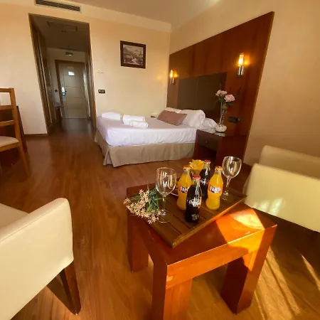 Hotel Montera Plaza Los Barrios